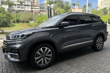 TIGGO 8