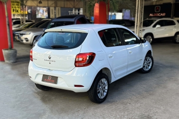 SANDERO