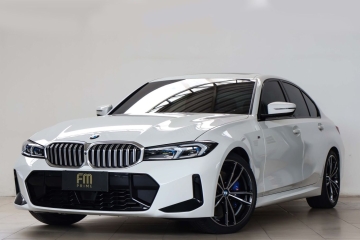 320i