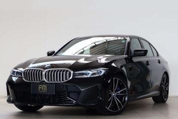 320i