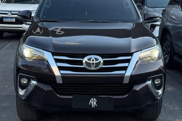 HILUX SW4