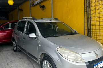SANDERO