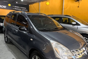 GRAND LIVINA
