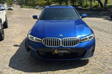 320i
