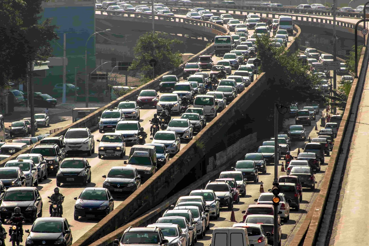 7 em cada 10 carros no Brasil circulam sem seguro