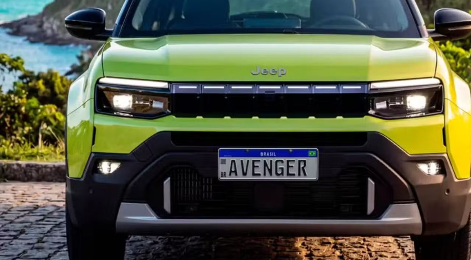 Jeep Renegade 2026 ganha motor turbo e opção de câmbio manual