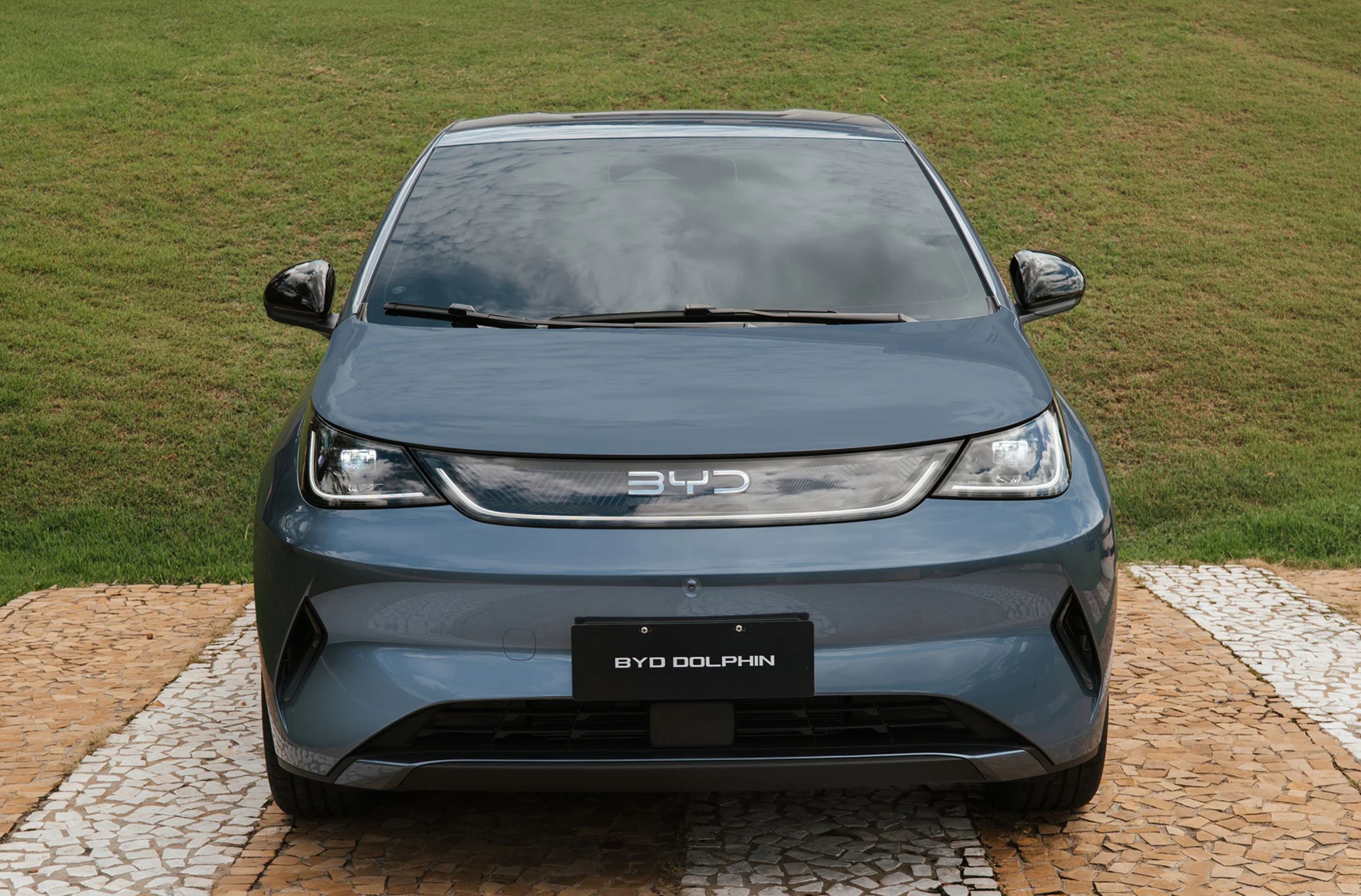 BYD ultrapassa Tesla e consolida liderança global entre elétricos