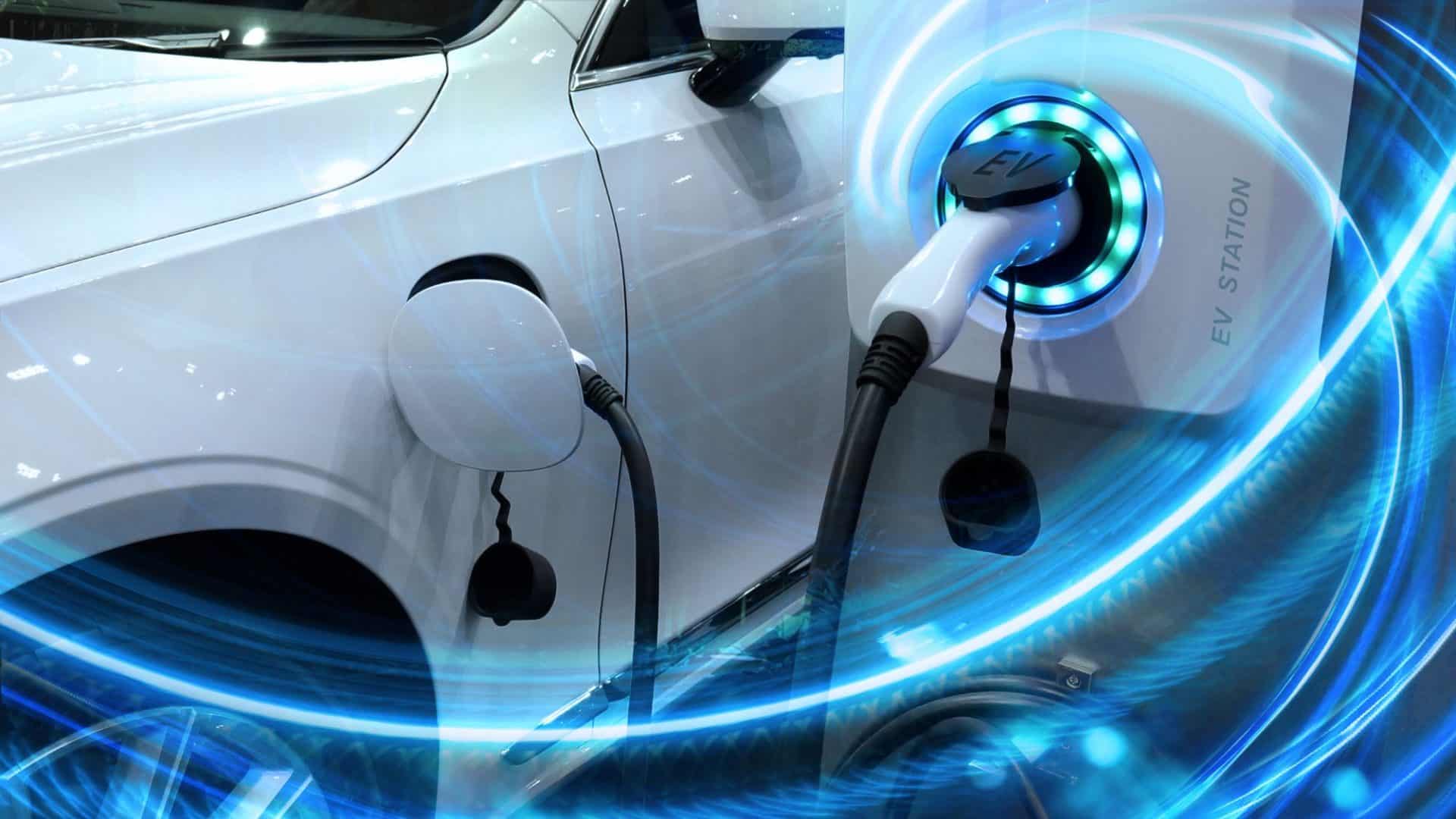 Brasileiro busca tecnologia, mas ainda desconfia dos elétricos