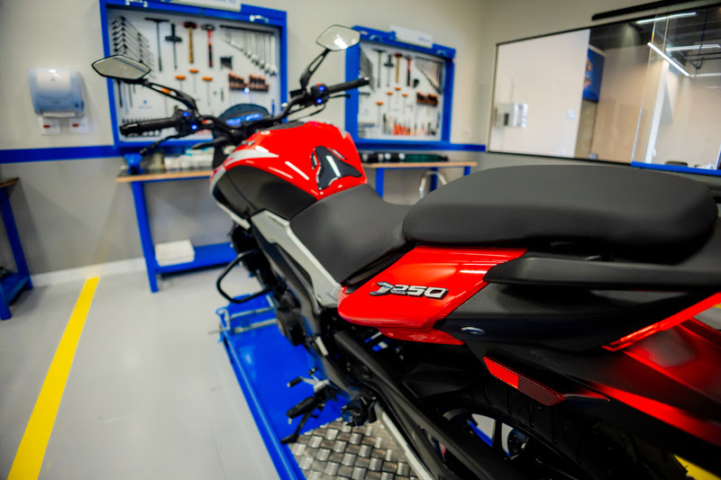 Mais motos nas ruas, mais lucro para oficinas e fornecedores